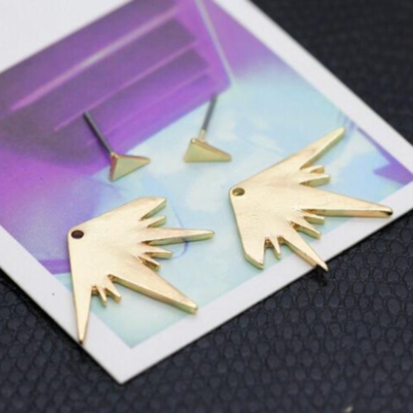 Gold Starburst Ear Jacket earrings - Picture 5 of 8